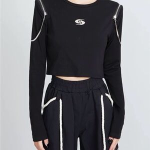 Cropped Black Long-Sleeve Zip-Chain Top